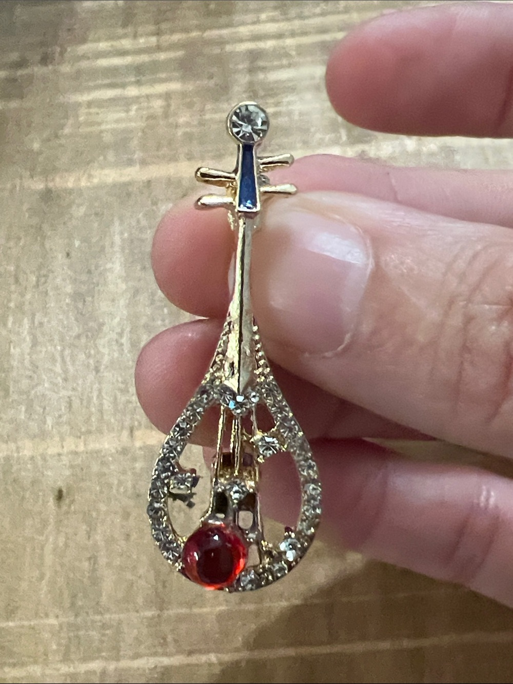 3/$18 Music Instrument Brooch with Red Gem and Clear Crystal Accents Lot 1006